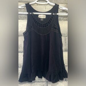 Urbanology Black Crochet with Ruffled Hem Tank Top Sz Medium